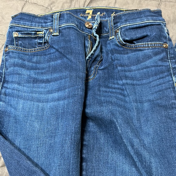 Lot of stretch and these are is super great condition - Picture 2 of 4